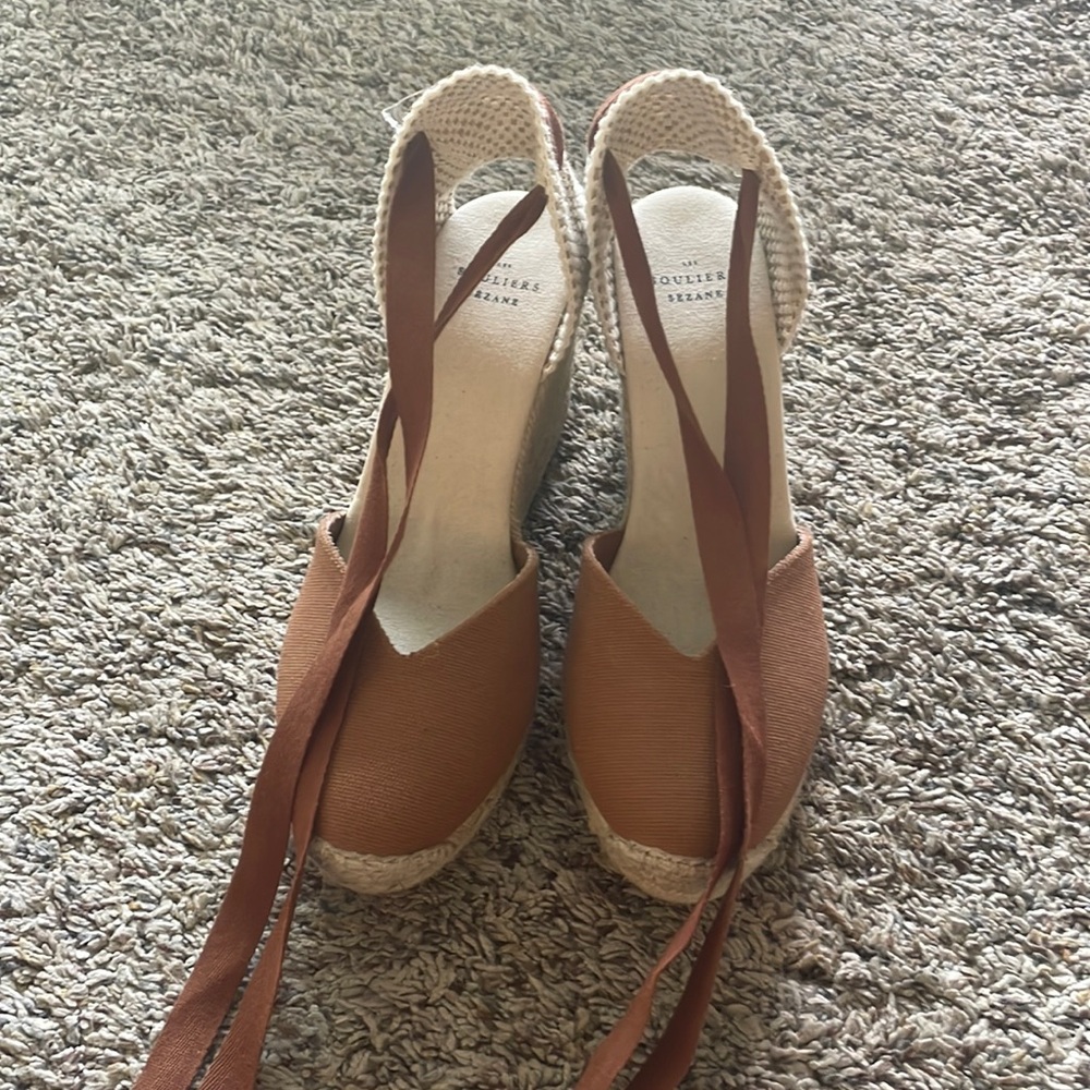 Sezane Les Souliers. Wedges. Size 39. Great used condition.